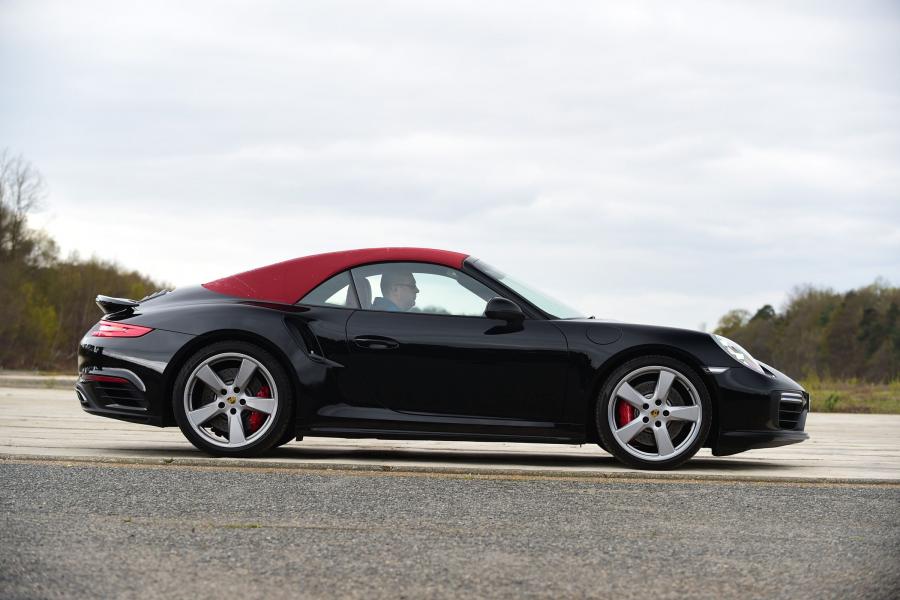  Porsche 911 Turbo Cabriolet 2016 года  (UK) (фото 8 из 11)
